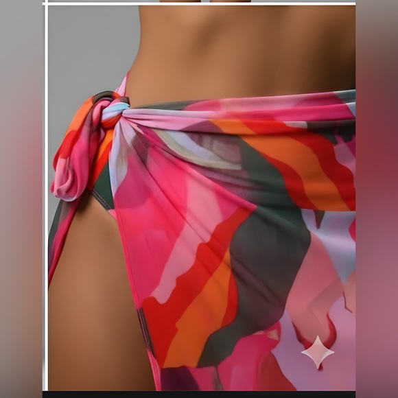 3 Piece Graphic Bikini Swimsuit & Beach Skirt - Picture 4 of 11